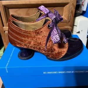 Fluevog Enneagram Innovative in Purple & Orange Size 6.5